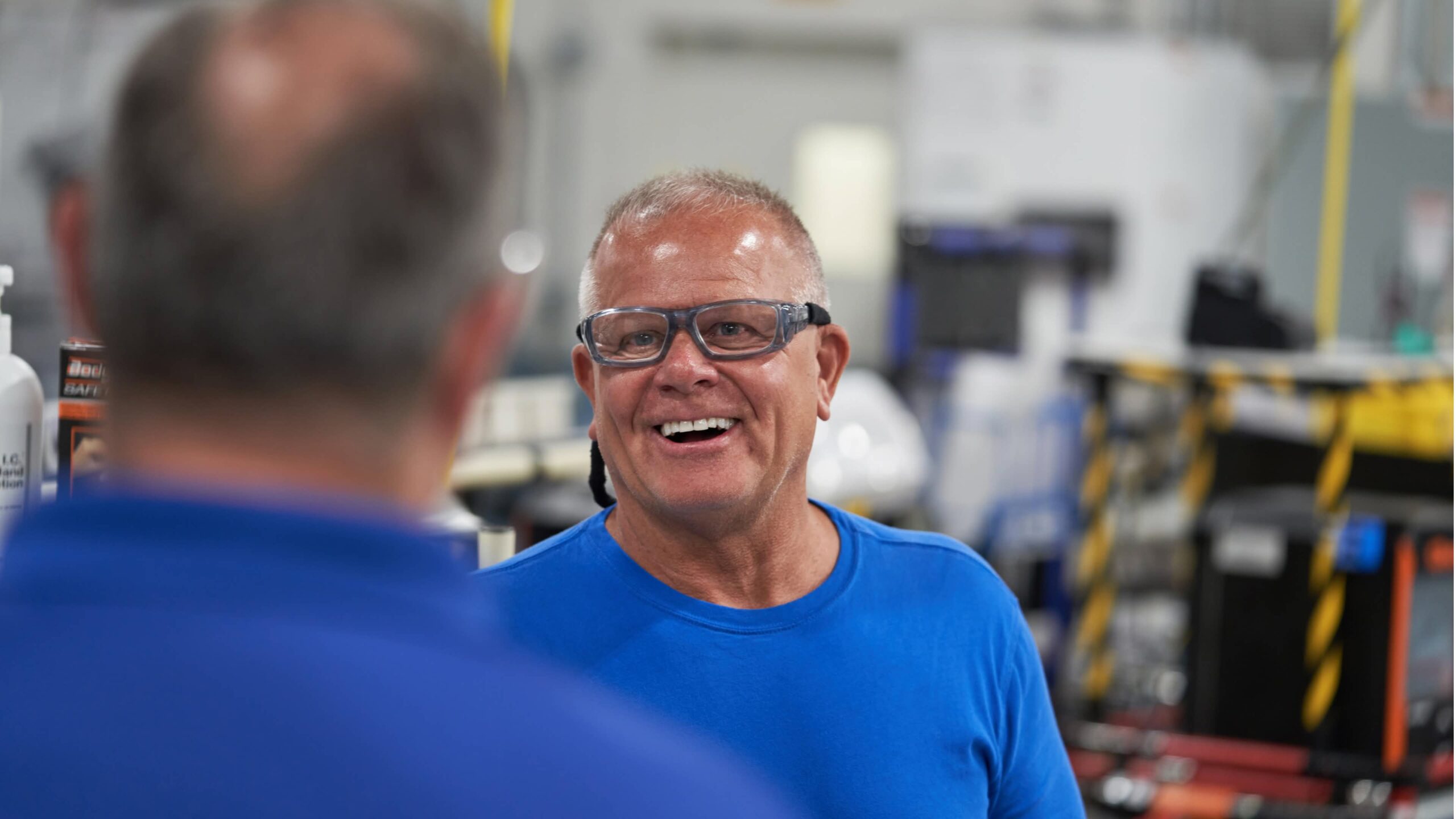 ge-healthcare-manufacturing-team-collaboration-social-media