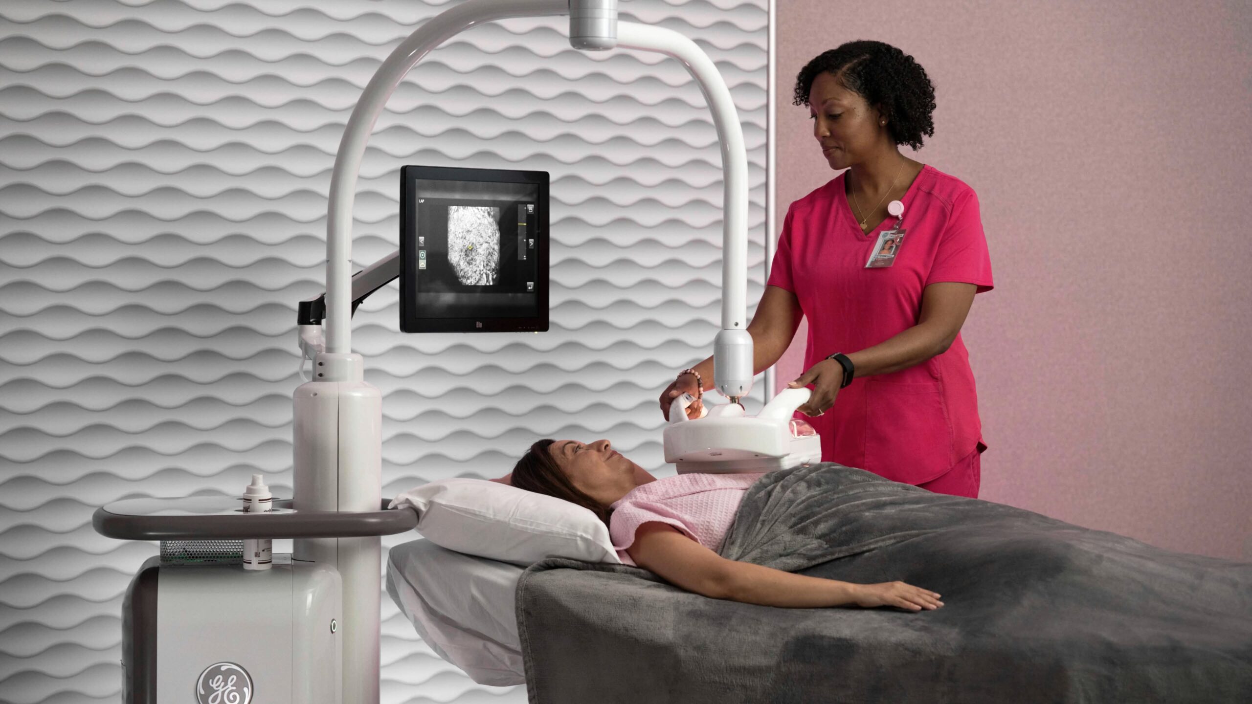 ge-healthcare-mri-system-exam-room-studio-image-product